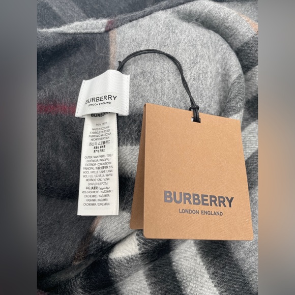 NEW BURBERRY CASHMERE PLAID CHECK PONCHO CAPE SHAWL GRAY NWT! - Picture 13 of 13